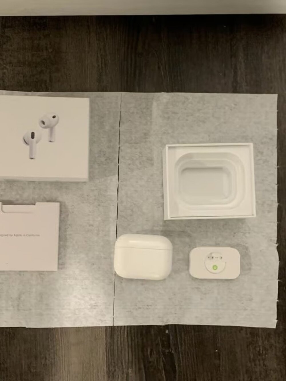 White Wireless Earbuds -3rd generation pro ANC/active noise cancellation - Picture 2 of 6